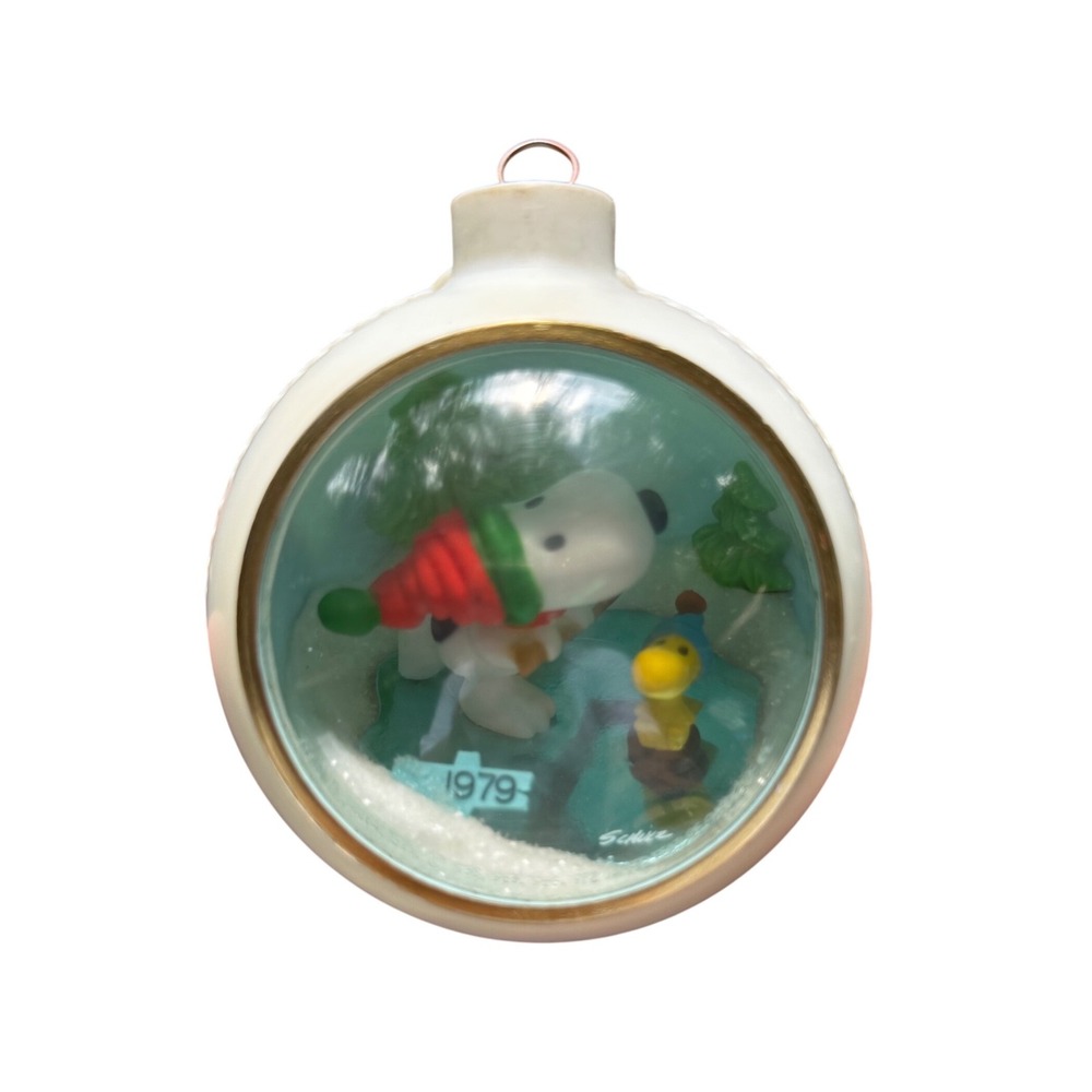 Peanuts Snoopy Woodstock Christmas Ornament 1979 Vintage Diorama White